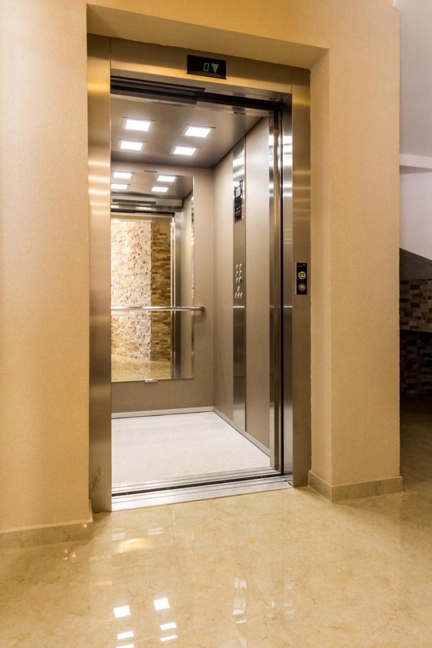 Adriatik Lux Apartments Budva Eksteriør billede