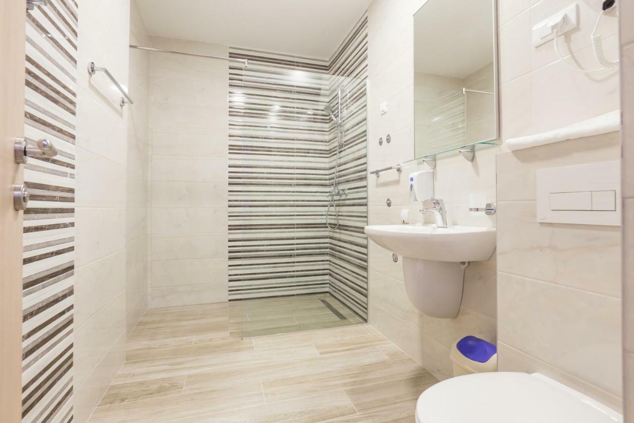 Adriatik Lux Apartments Budva Eksteriør billede